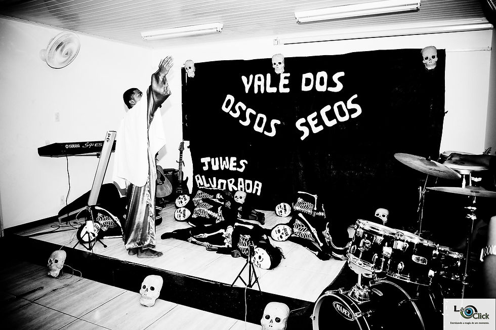 Peça Vale do Ossos Secos
