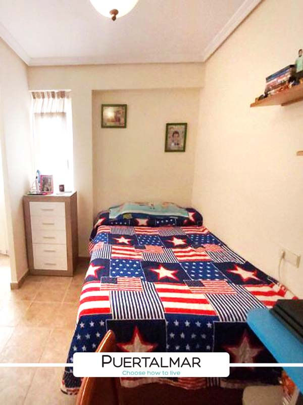 Miniatura: Piso en calle Puig Campaña - Benidorm - Playa Poniente.  3 Habitaciones, 1 baño
