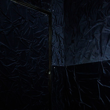 Inside_drapes_corner kopier.jpg