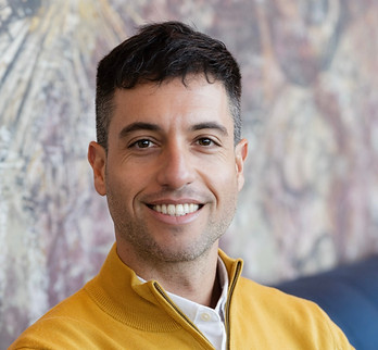 Antonio profile pic_edited.jpg