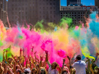 A primeira edição do Happy Colours Festival em Ponta de Pedras