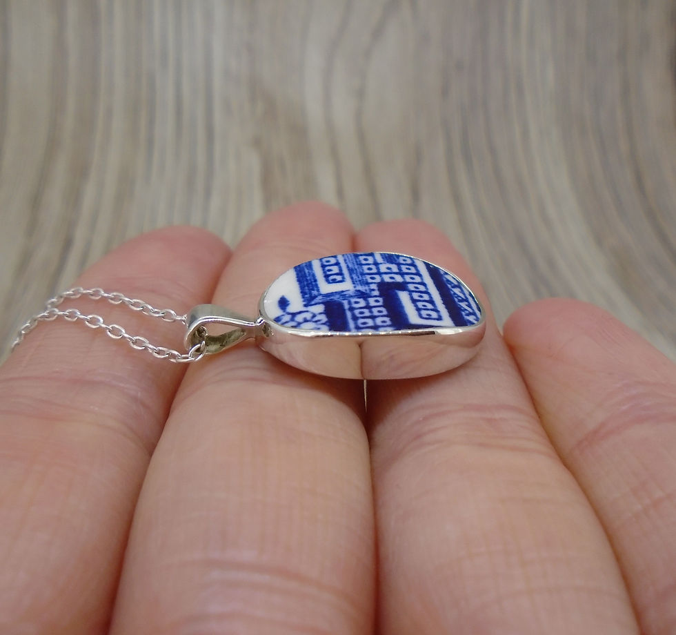 Thumbnail: Old Willow 'Geometric' Sterling Silver Oval Pendant