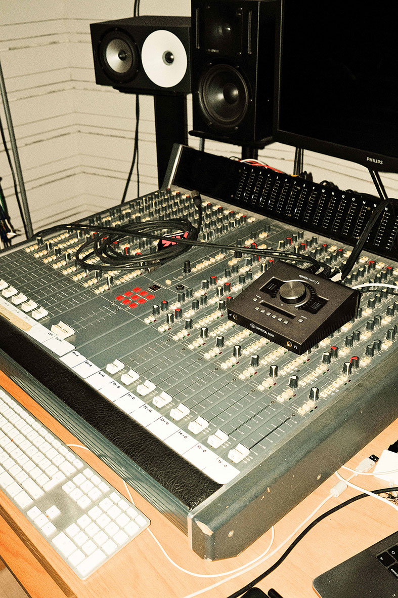 AUDIO-BTS-EX.jpg