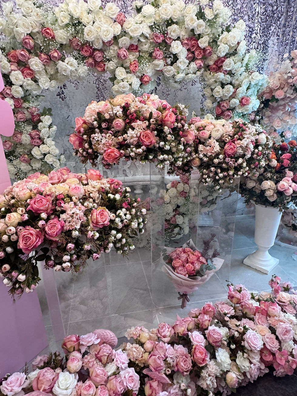 Thumbnail: Flower Arrangement Gift