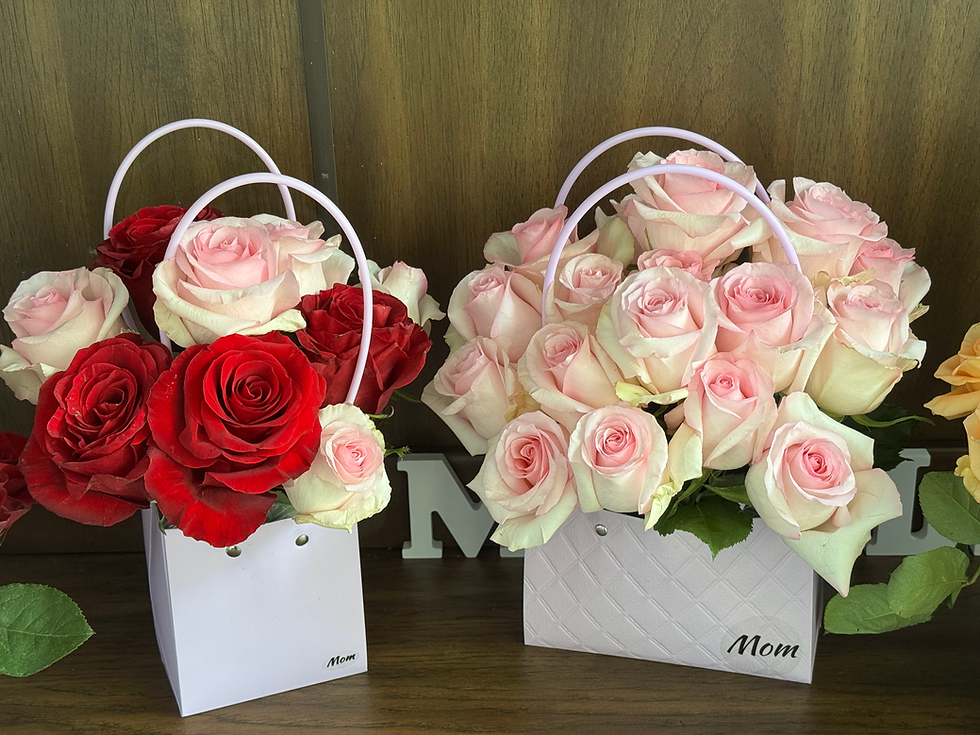 Thumbnail: Fresh flower purse centerpiece floral box-square