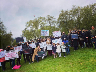 Bring Albert Home from Dubai campaign gathers pace as Romany Gypsy supporters rally in London