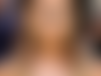 YouTuber Emma Chamberlain was at the Met Gala interviewing celebrities for 2 years running!