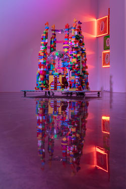 잘 타고 갑니다-뇌절탑(투머치 타워)