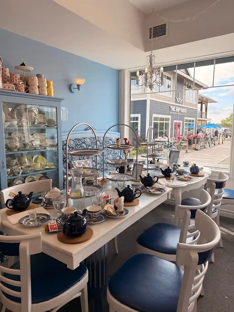 The Blue Willow Tea Shop in Gravenhurst, On