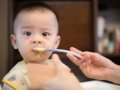Why Store-Bought Baby Food Is Harmful? (3 Reasons & Tips)