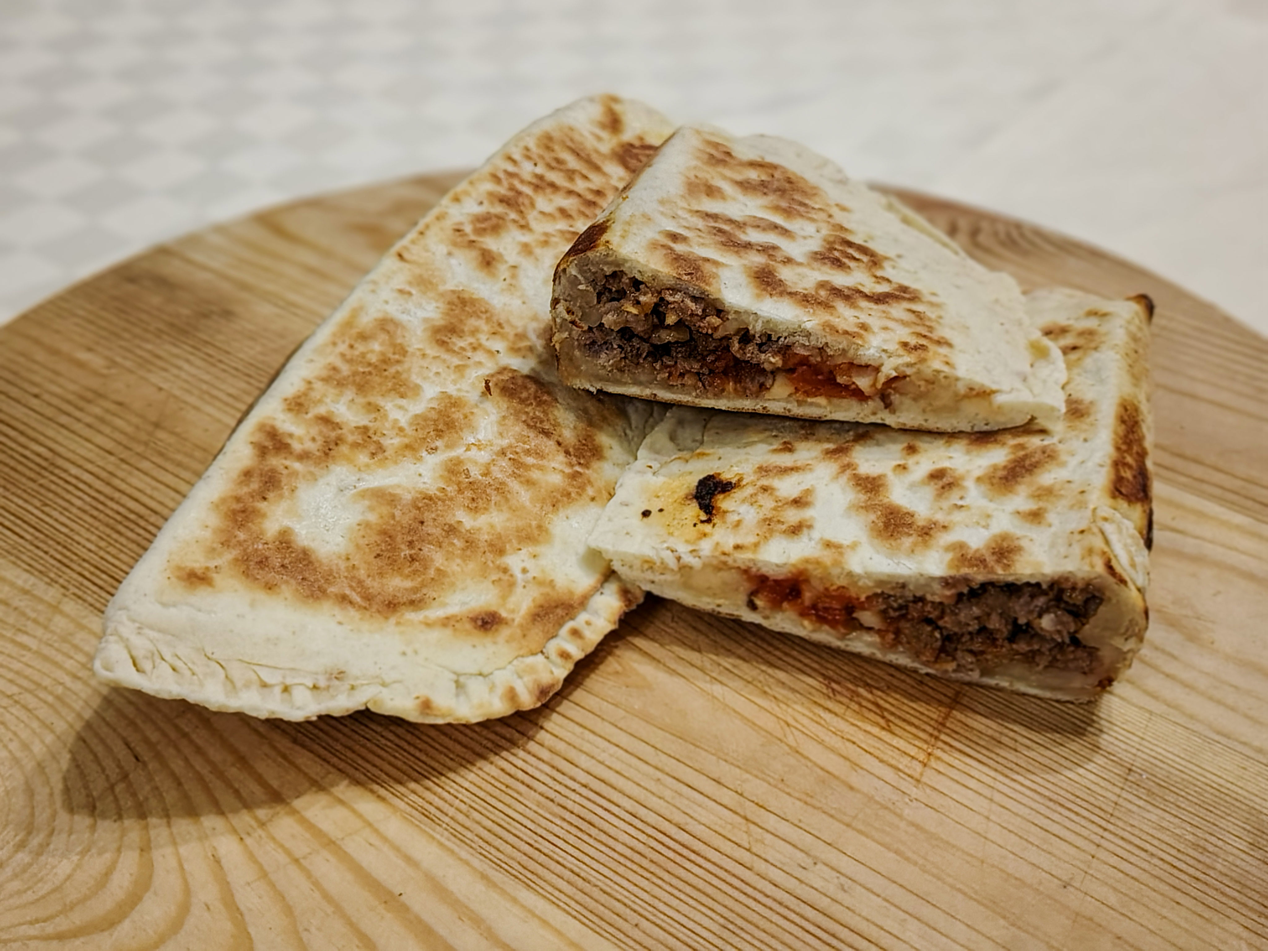 Crescione Pomodoro, Mozzarella e Salsiccia