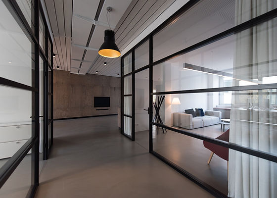 Environnement de bureau minimaliste et élégant