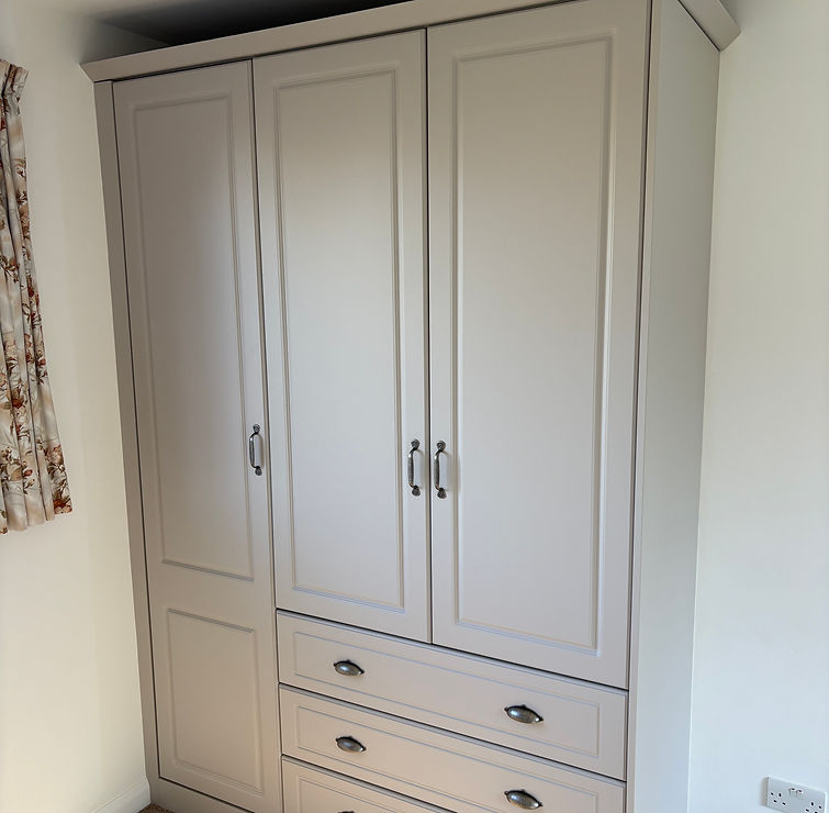 Bretton Carpentry specialises in bespoke fitted wardrobes in St Albans, creating high quality fitted furniture including shak