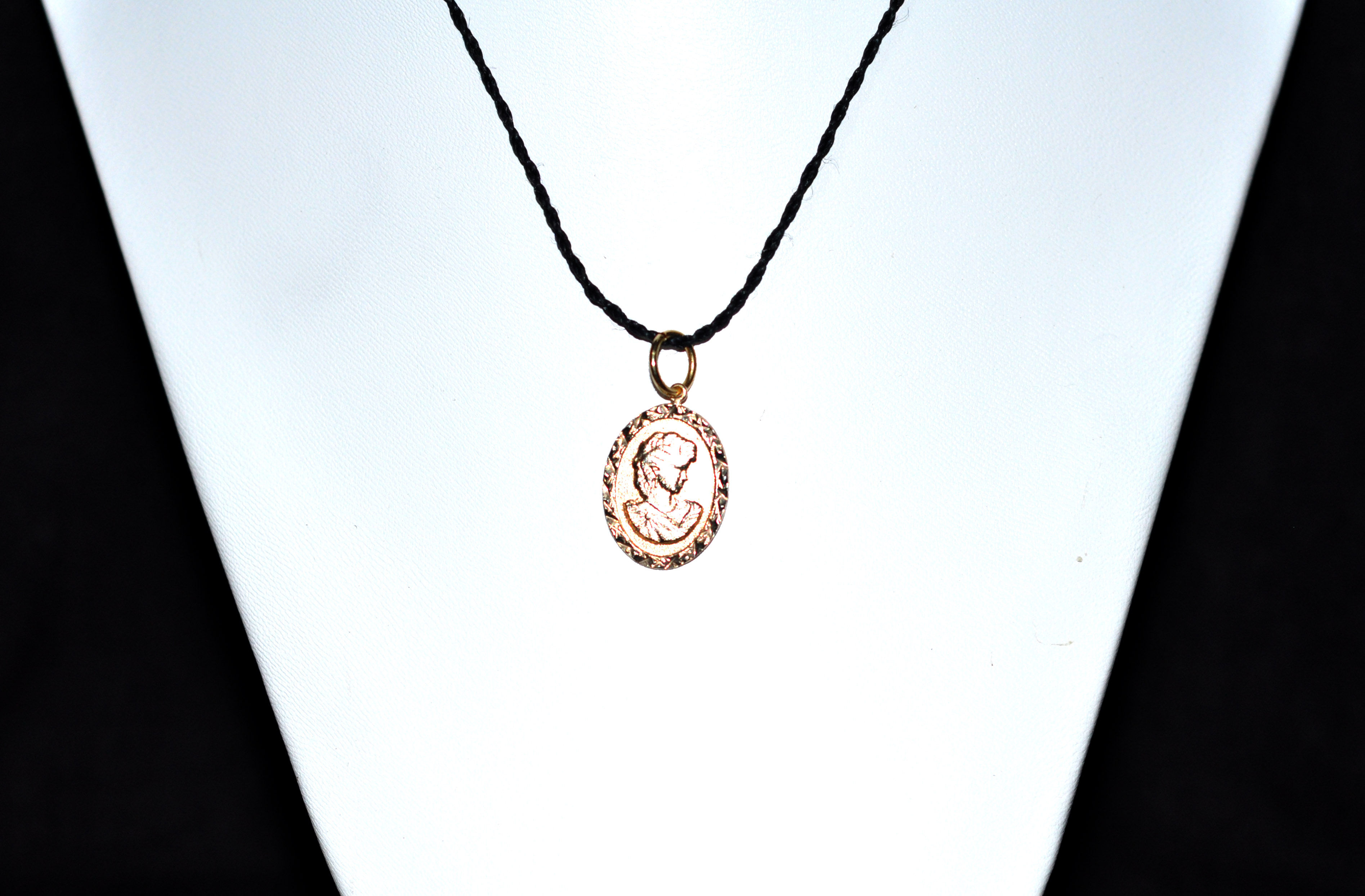 Colar artesanal Banhado a Ouro