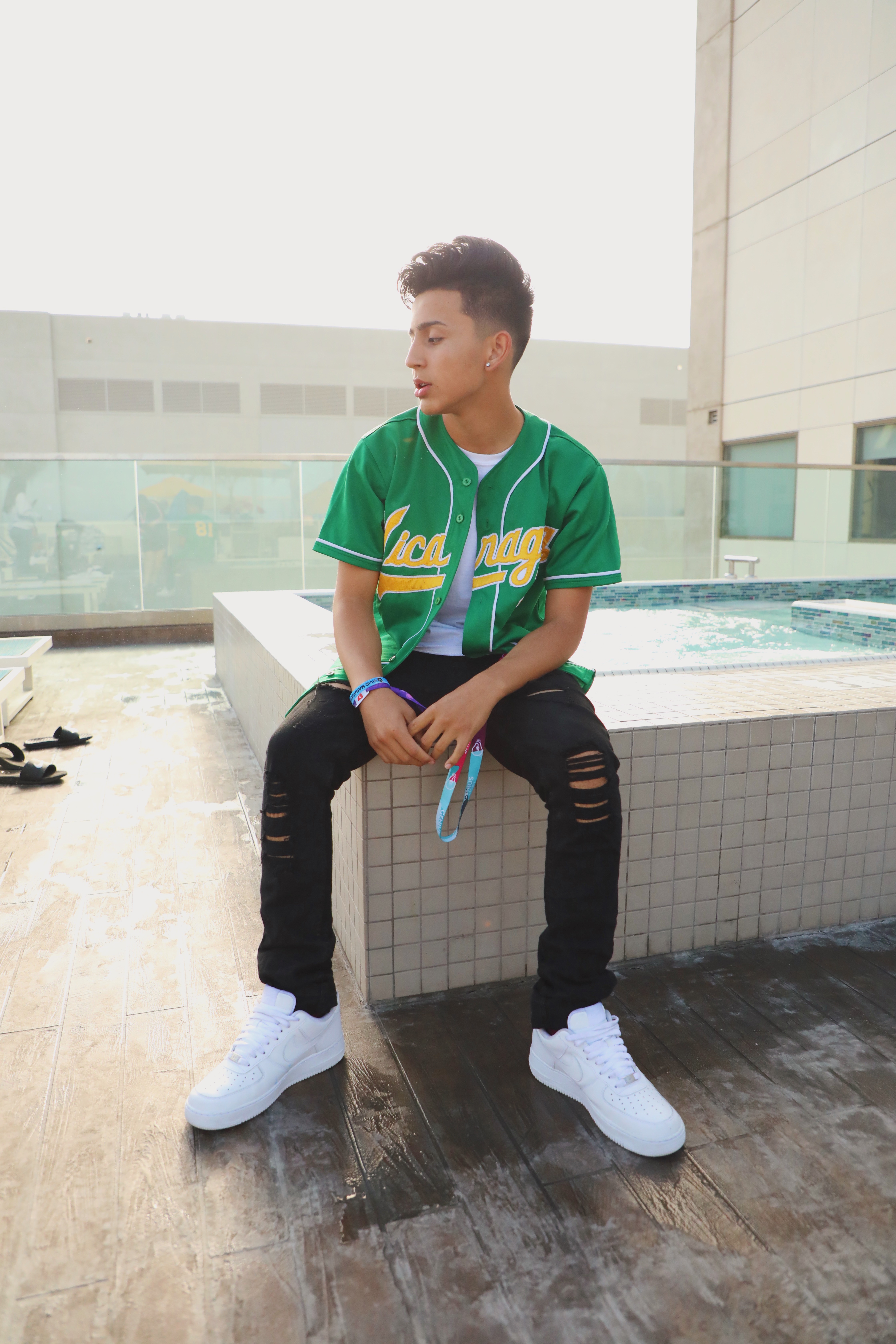 ALEX GUZMAN (BLESIV)