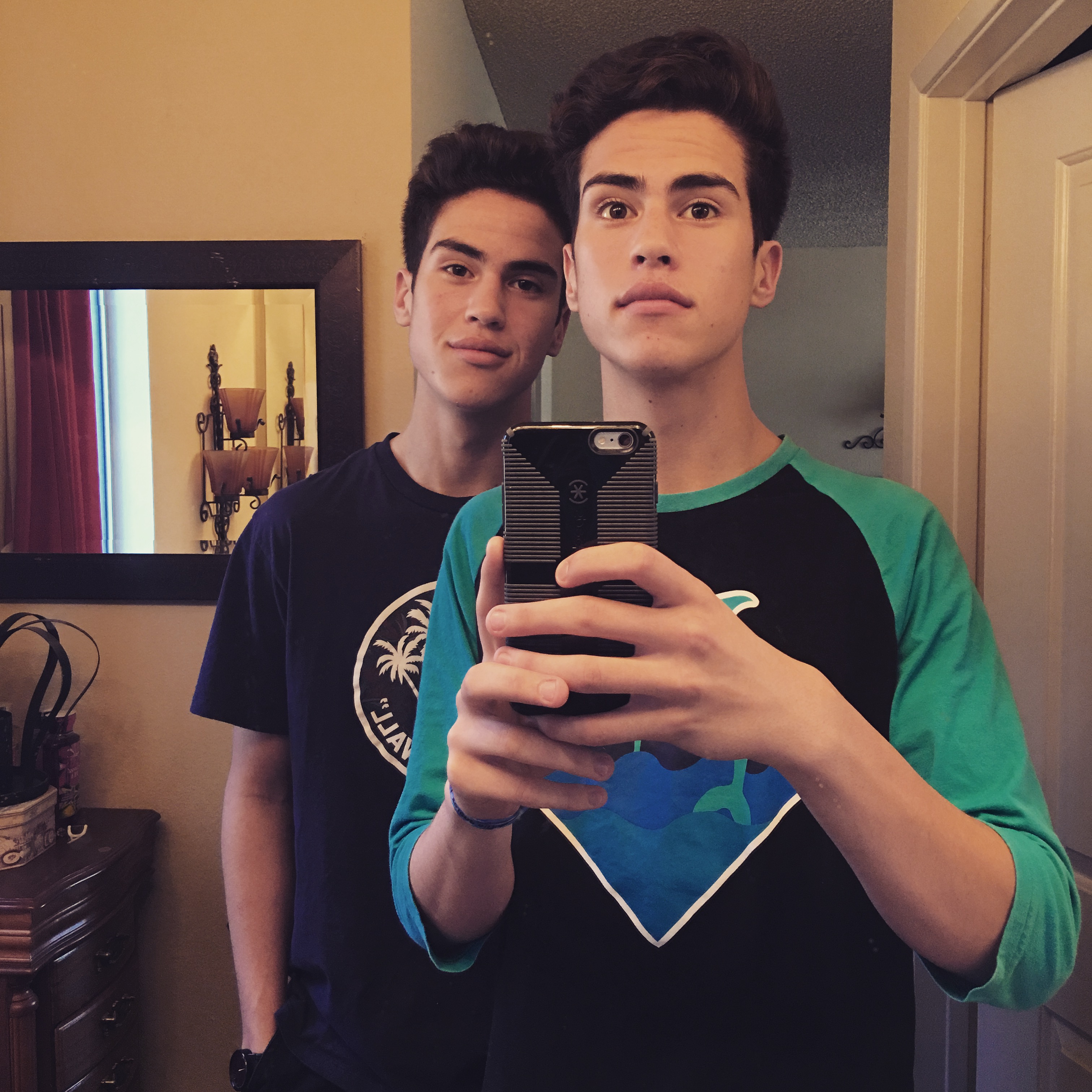 JUAREZ TWINS