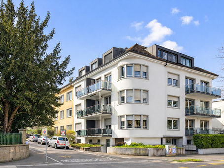 Renovated 2.5-room apartment with two balconies in Gundeli