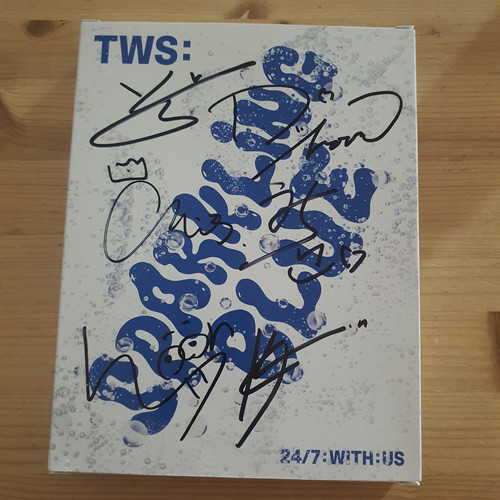 TWS Sparkling Blue サイン入りアルバム　MWAVE 未開封 TWS - 1st Mini Album [Sparkling Blue]