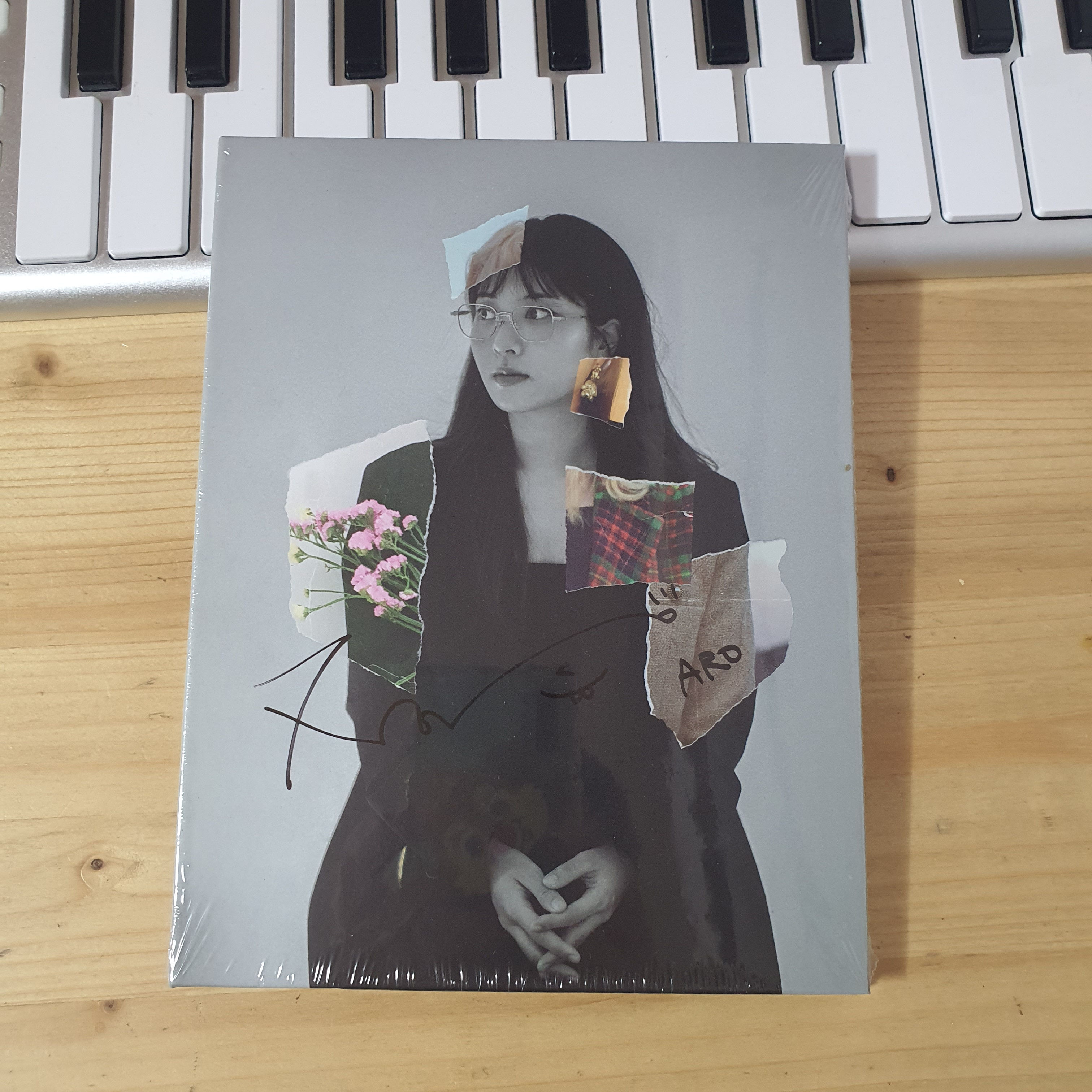 ARO - 2nd EP Signed Kpop Album