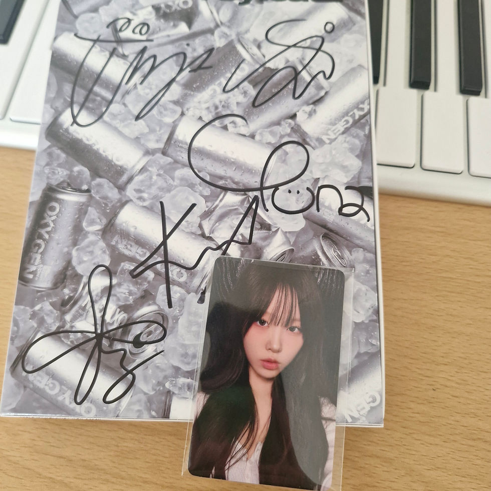 Keyveatz Signed Album