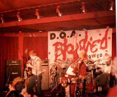 DOA at the Bier Keller, photo Eric Barne