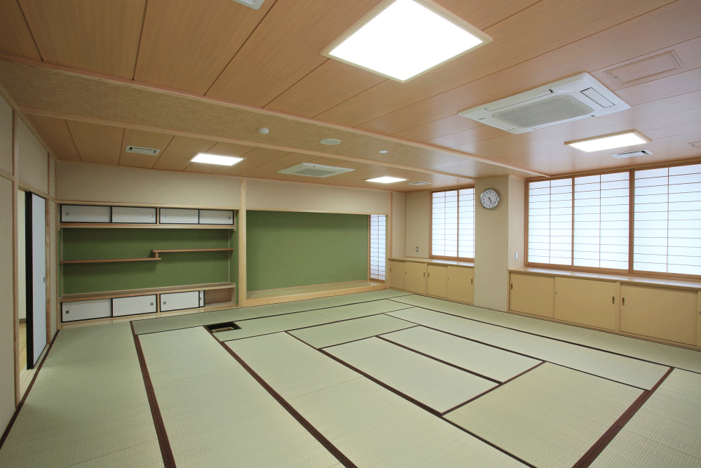 右田小学校　内観5