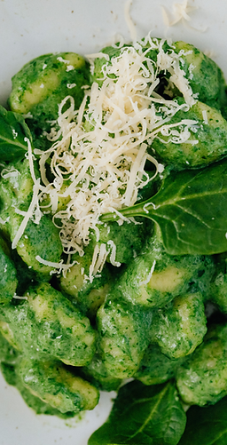 Malfatti de papa y espinaca preparados por chef a domicilio en Montevideo