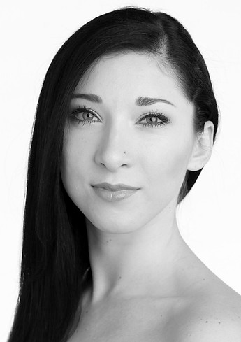 Kateryna Headshop.jpg