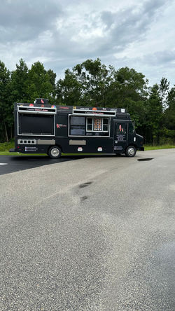 Cousins Maine Lobster -Food Truck For Sale - Food Truck Builder - New Food Trucks - Harr