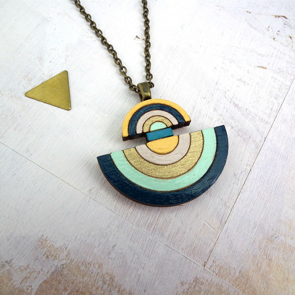 Thumbnail: Egyptian Arc Necklace