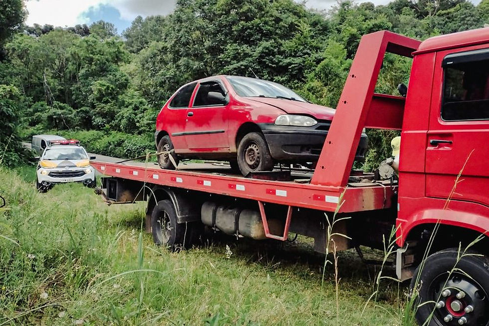 Fiscalização de Trânsito recupera carro roubado em Caxias