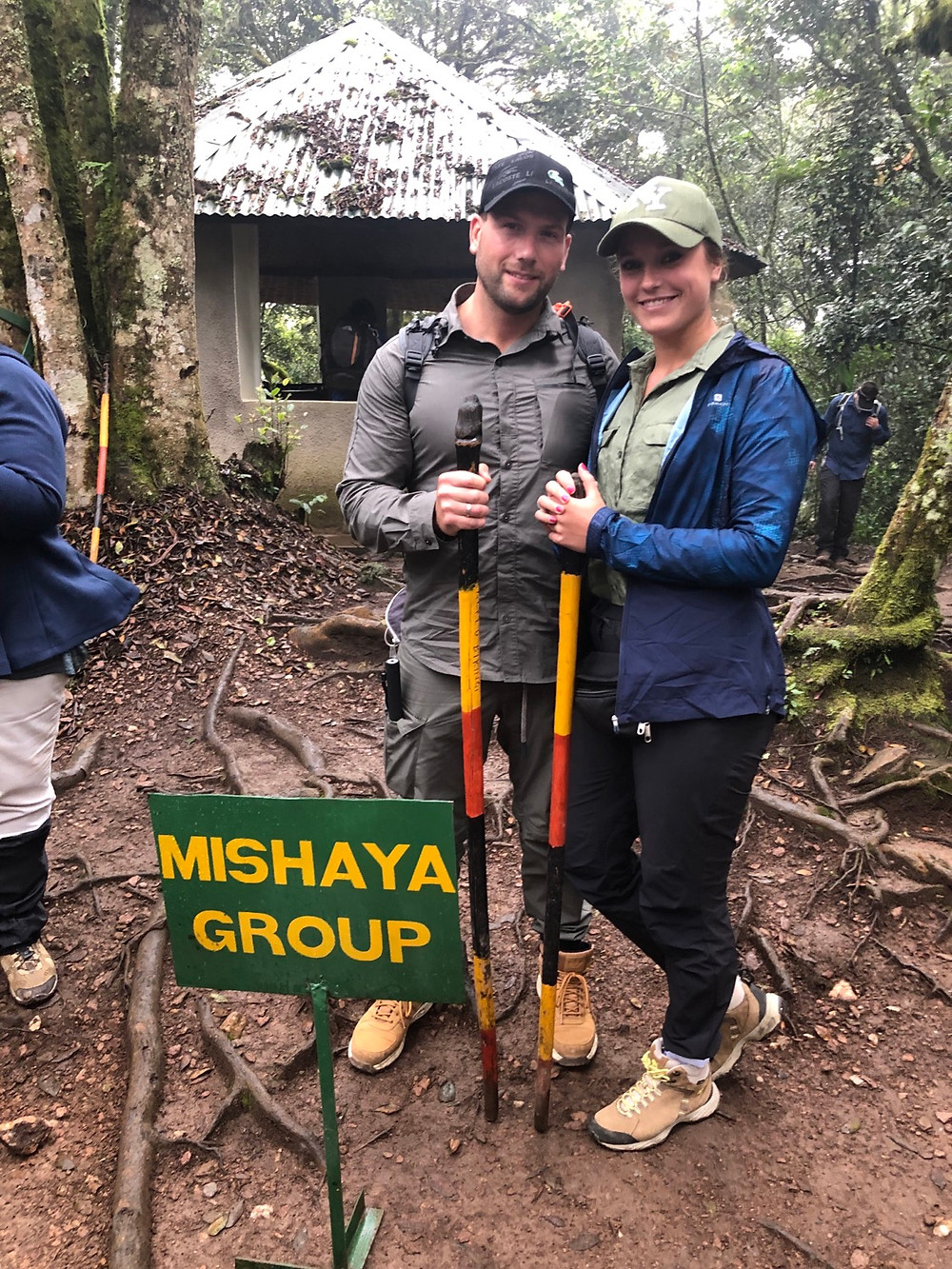 Uganda-Gorilla-Trekking-Kosten-Reisebericht-Kleidung