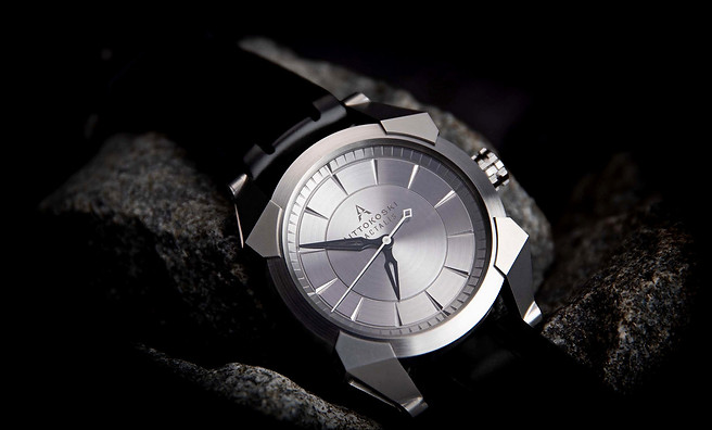 Aittokoski Fractalis watch on stones.