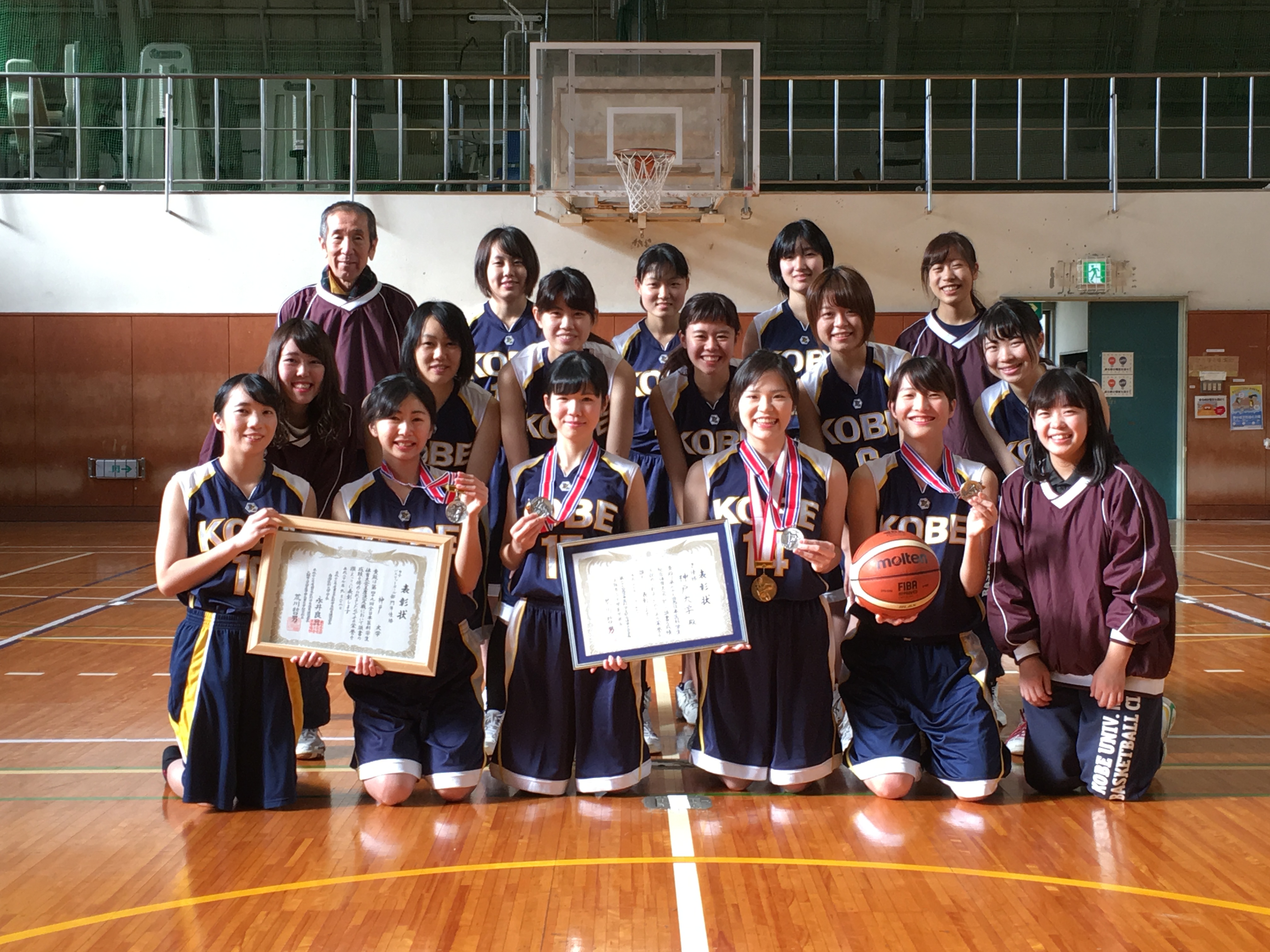 神戸大学医学部女子バスケ部 神戸大学医学部女子バスケ部