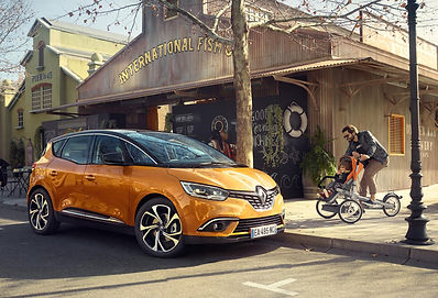 Renault Scenic 2016 Nieves Monterde de Arte Michael Schnabel