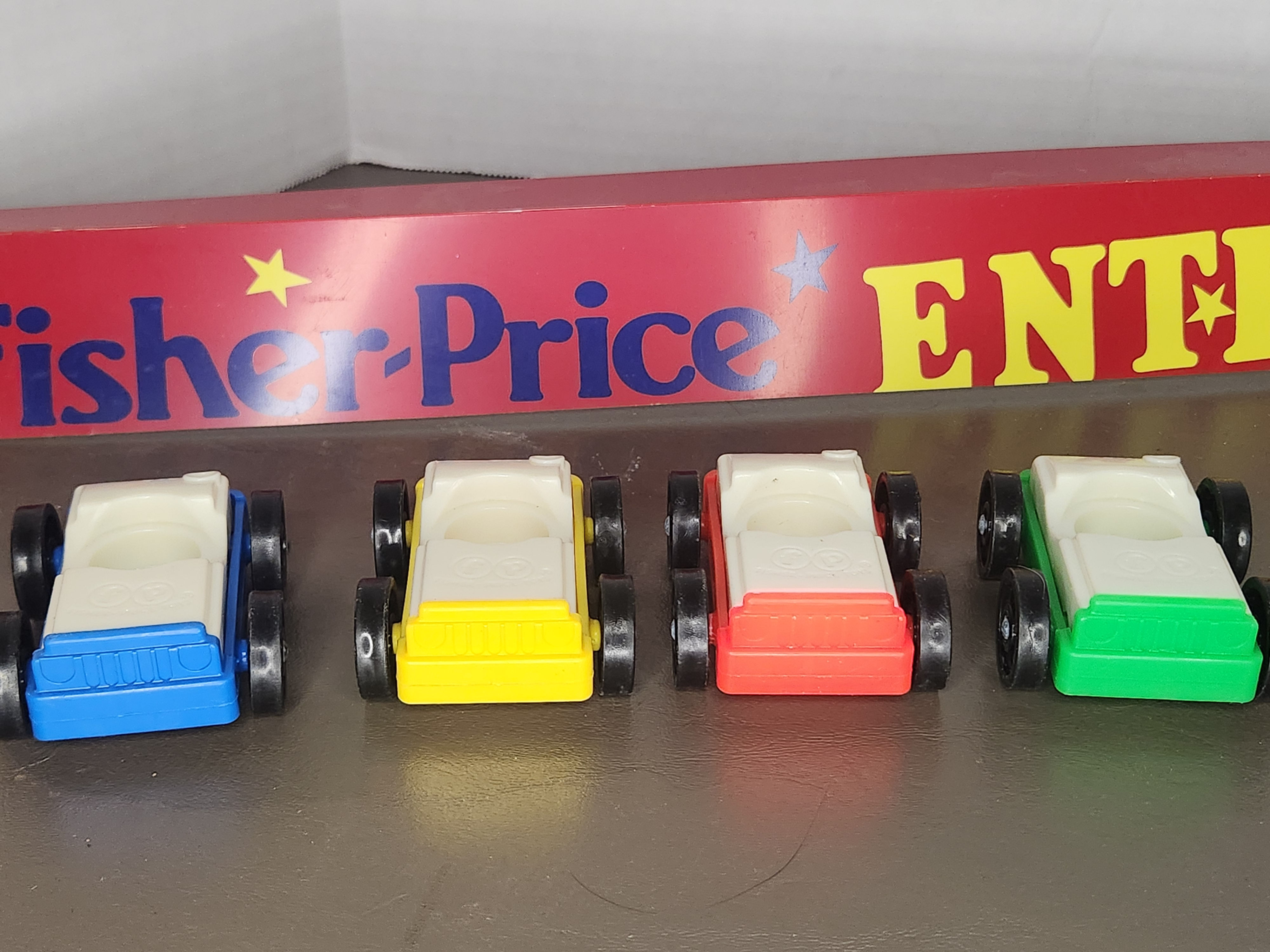 Vintage Fisher Price Cars for Play Family Action Garage #930, 1970-1990