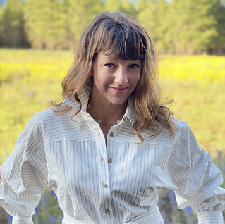 Anne Dowling headshot