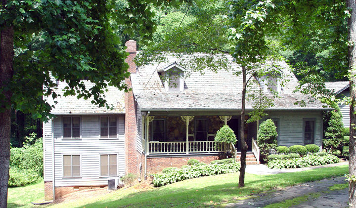 Front view before custom architectural home remodel