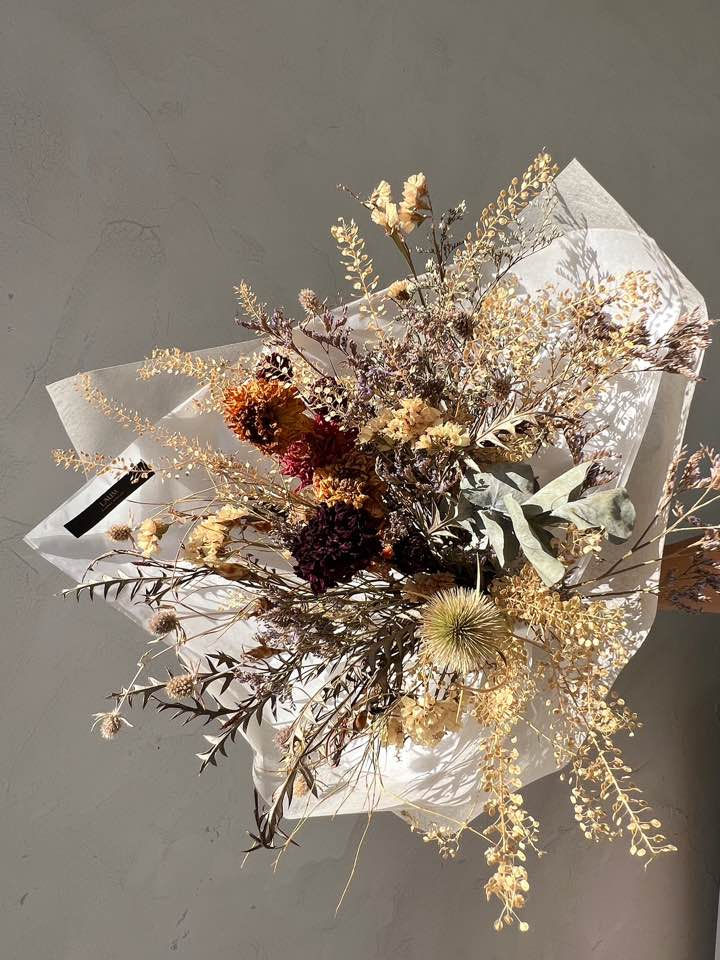 Thumbnail: Dried Flowers Bouquet