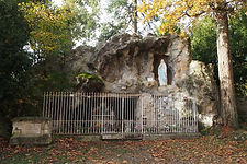 A la recherche d'une réplique de la grotte de Lourdes dans le Médoc