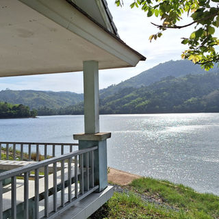 Solidarity among hikers