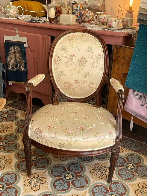 fauteuil signé maître adrien pierre dupain tissu floral