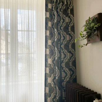 Rideaux et voilages style moderne sur fenêtre
