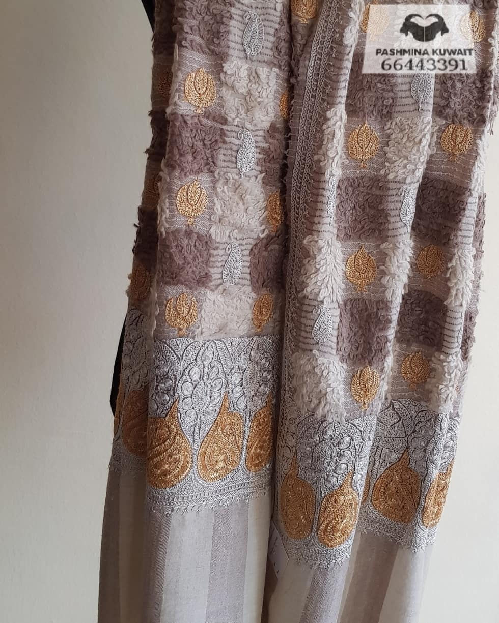 Thumbnail: Towel checkers zari