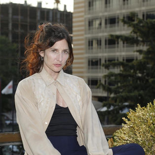 İki Boşluk Arasında bir arada durma