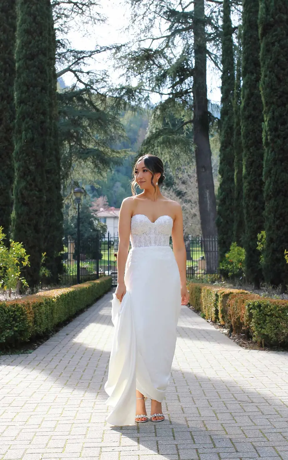 Thumbnail: Essence of Australia 'D3509' Gown