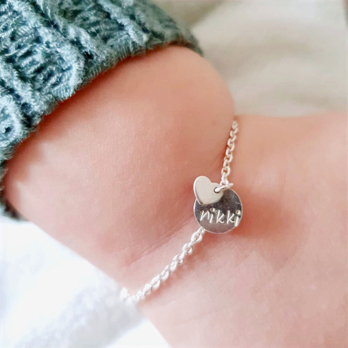 zilveren armbandje met naambedel