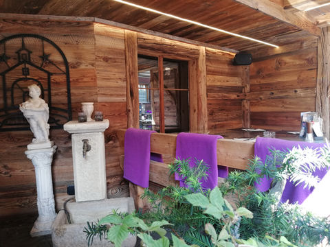 Decoration on the summer terrace of the Walliserkanne restaurant