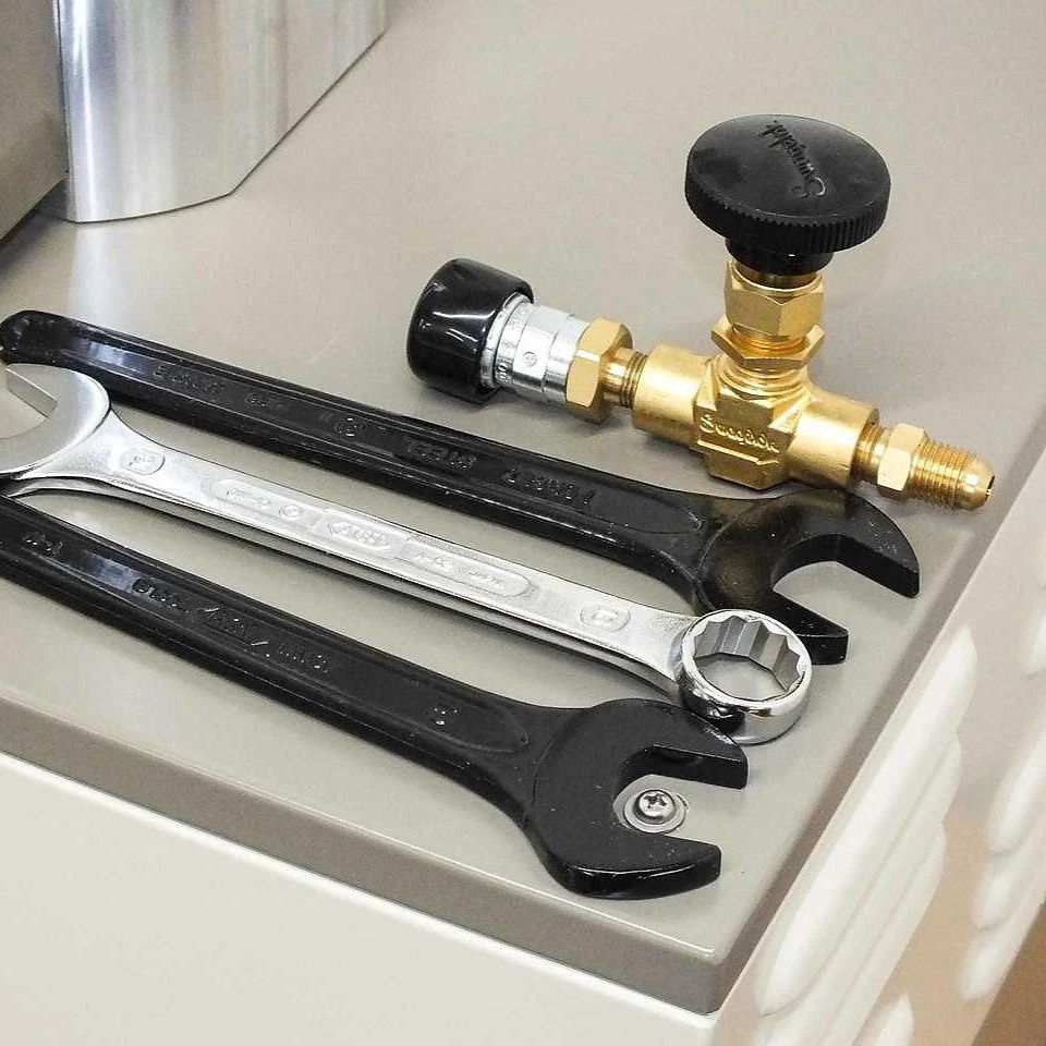 MRI Compressor Helium refill