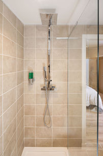 RainForrestShower.jpg